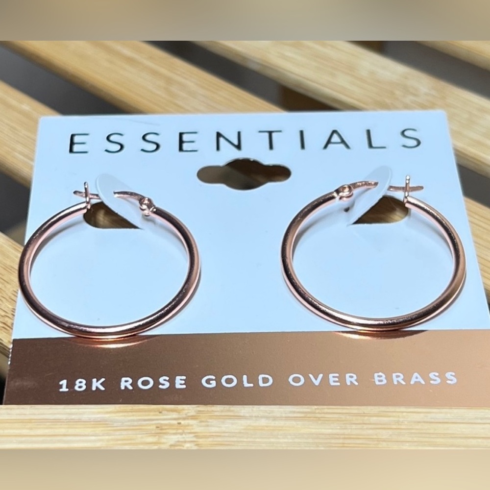 NWT Essentials 18K Rose Gold Over Brass Tube Hoop Pierced Earrings 1-1/8”